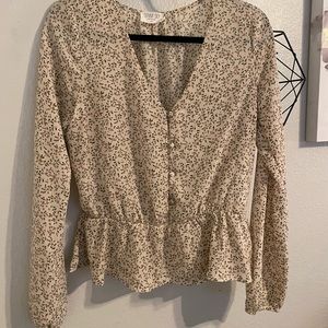 Medium cream floral blouse